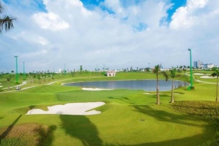 Không được dùng đất xây dựng sân golf làm nhà ở thương mại