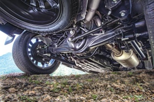 Khám phá SUV “nồi đồng, cối đá” phủ công nghệ hiện đại