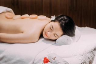 Say đắm thưởng ngoạn “lâu đài ánh sáng” chốn thiên đường hang động