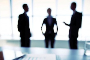 VN-Index giảm sâu, các quỹ đầu tư cay đắng giương cờ trắng