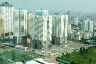 Nhiều chủ đầu tư chung cư "phớt lờ" trồng cây xanh, cư dân "ngộp thở" với khói bụi