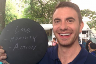 Triệu phú Mỹ chia sẻ bài học về giá trị của thời gian và tiền bạc