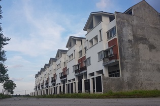 Chủ đầu tư địa ốc than khổ với suất ngoại giao 