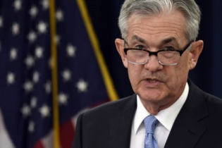 Fed quyết định giữ nguyên lãi suất ở mức 2,25 - 2,5%