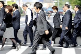 Nhật Bản áp dụng quy định mới về số giờ làm thêm của người lao động