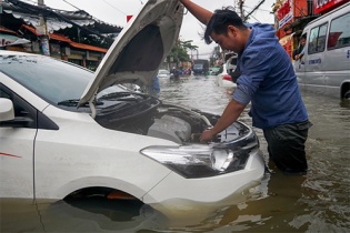 2 trường hợp nên tắt điều hòa khi lái ô tô
