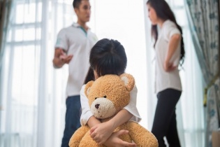 Nhà tôi không tiết kiệm được đồng nào dù thu nhập 32 triệu đồng mỗi tháng