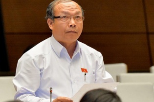 Đại biểu Quốc hội: "Nhiều người giàu lên từ ôm đất vàng"