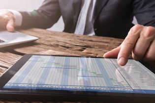 Đã đến lúc buộc công ty bảo hiểm công bố tỷ lệ duy trì hợp đồng