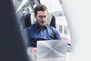 ASUS lọt Top 2 bảng xếp hạng thương hiệu laptop tốt nhất 2019