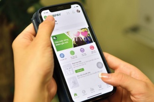 Các ngân hàng đồng loạt chuyển đổi phương thức xác thực OTP