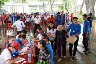 Những khoảnh khắc ý nghĩa trong chương trình khám bệnh, phát thuốc miễn phí lần 8 do Vedan Việt Nam tổ chức