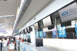 Bộ Giao thông - Vận tải đề xuất mua lại cổ phần tại ACV: "Trở đi mắc núi, trở lại mắc sông"