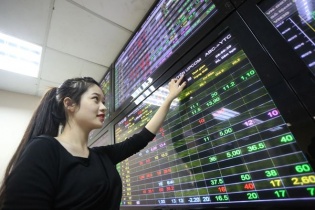 Thị trường chứng khoán: Điểm tên những mã cổ phiếu đã tăng giá trên 50%