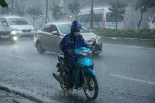 Dự báo thời tiết hôm nay 10/9: Bắc Bộ bước vào đợt mưa dông diện rộng, Trung Bộ nắng nóng
