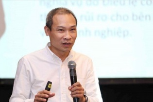 Thị trường chứng khoán: Đừng để 1/3 vốn hóa thị trường "đóng băng"