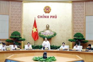 Thủ tướng Nguyễn Xuân Phúc chủ trì họp Chính phủ thường kỳ tháng 9