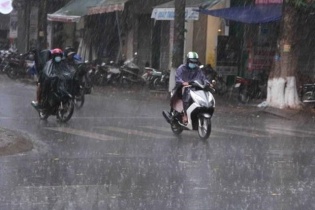 Dự báo thời tiết hôm nay 3/10: Hà Nội có mưa rào, Sài Gòn nắng đẹp