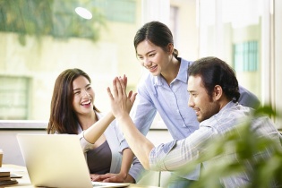 Kỷ nguyên 4.0 đang thay đổi cách thức quản trị nhân sự thế nào?