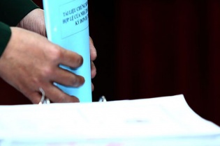 Trong hồ sơ mời thầu không được nêu điều kiện để hạn chế sự tham gia nhà thầu