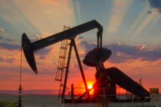OPEC "vùng vẫy" trong “vũng lầy” nguồn cung