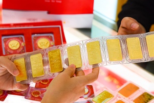 Giá vàng có thể đạt 2.000 USD/ounce