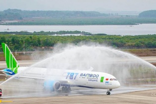 Bamboo Airways chính thức đón Boeing 787-9 Dreamliner đầu tiên, gắn tên “Vịnh Hạ Long”