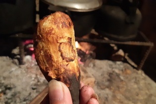 Ai ơi, về bếp nướng khoai!