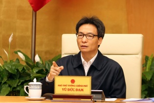 Phòng chống dịch COVID-19: Không để xảy ra tình trạng "trong đánh ra, ngoài đánh vào"