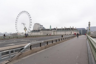 Đại dịch toàn cầu COVID-19 khiến thời gian chuyển tiếp Brexit bị kéo dài