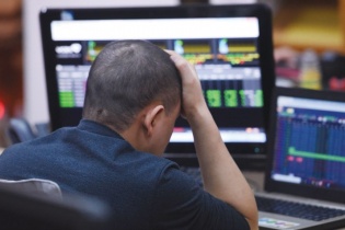 Thị trường chứng khoán: Dòng tiền trong nước có đủ sức "chạy bền"?