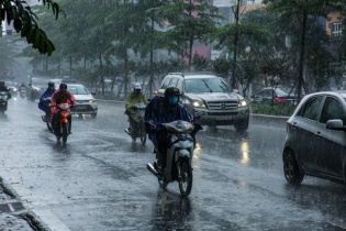 Dự báo thời tiết hôm nay 17/4: Ngày có mây, mưa về chiều tối