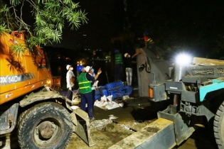 Hà Nội bắt đầu thí điểm kè bờ hồ Hoàn Kiếm bằng cấu kiện bê tông đúc sẵn
