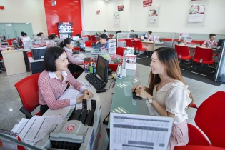 Techcombank nối dài chuỗi tăng trưởng doanh thu 18 quý liên tiếp
