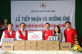 AB InBev ủng hộ 250.000 lon nước cho các trung tâm cách ly cả nước phục vụ công tác phòng, chống dịch Covid-19