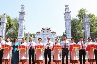 Khánh thành Đền Chung Sơn thờ gia tiên Chủ tịch Hồ Chí Minh tại Nghệ An