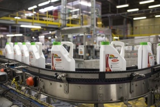 Bayer chi gần 11 tỷ USD để dàn xếp các vụ kiện liên quan thuốc diệt cỏ Roundup