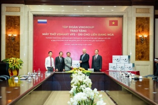 Vingroup trao tặng 1.000 máy thở cho Nga, Ucraina, Singapore