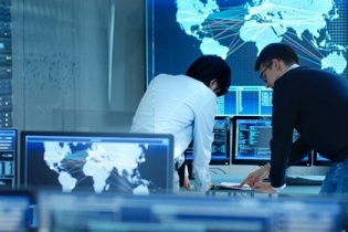 Nhu cầu cấp thiết về cải tổ chiến lược không gian mạng