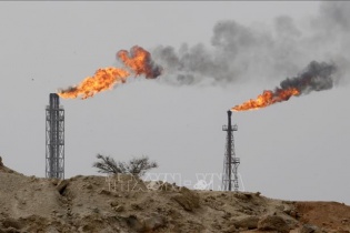 OPEC+ cân nhắc trì hoãn tăng sản lượng khai thác dầu mỏ