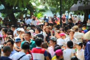 Bảo đảm an toàn giao thông dịp Tết gắn với phòng, chống COVID-19
