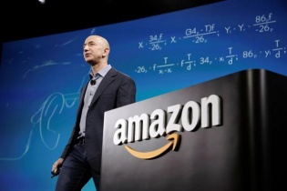 Người giàu nhất thế giới Jeff Bezos sắp rời ghế CEO Amazon