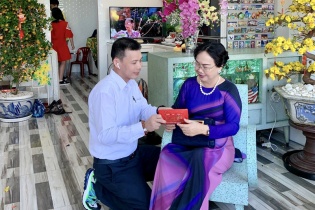 [Tết đoàn viên] Giá như có con về...