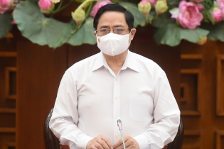 Thủ tướng Chính phủ Phạm Minh Chính chỉ đạo khẩn cấp về phòng chống COVID-19