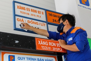 Giá xăng E5RON92 vừa tăng hơn 700 đồng/lít