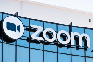 Thương vụ hoán đổi cổ phiếu giữa Zoom và Five9: CEO bên bị thâu tóm lên nắm quyền