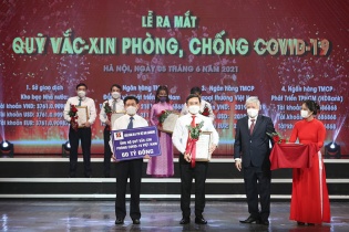 Agribank ủng hộ 52,5 tỷ cho 22 tỉnh, thành phố trong công tác phòng, chống dịch Covid-19