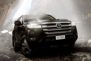 Land Cruiser: Lái xe trên mọi loại địa hình mà không cảm thấy mệt mỏi