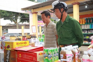 UBND cấp xã được phép tổ chức đấu thầu dịch vụ quản lý chợ, đò trên địa bàn