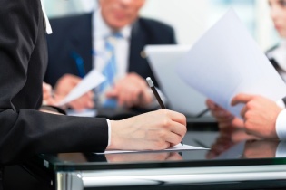 Căn cứ lập kế hoạch lựa chọn nhà thầu cho hoạt động mua sắm thường xuyên